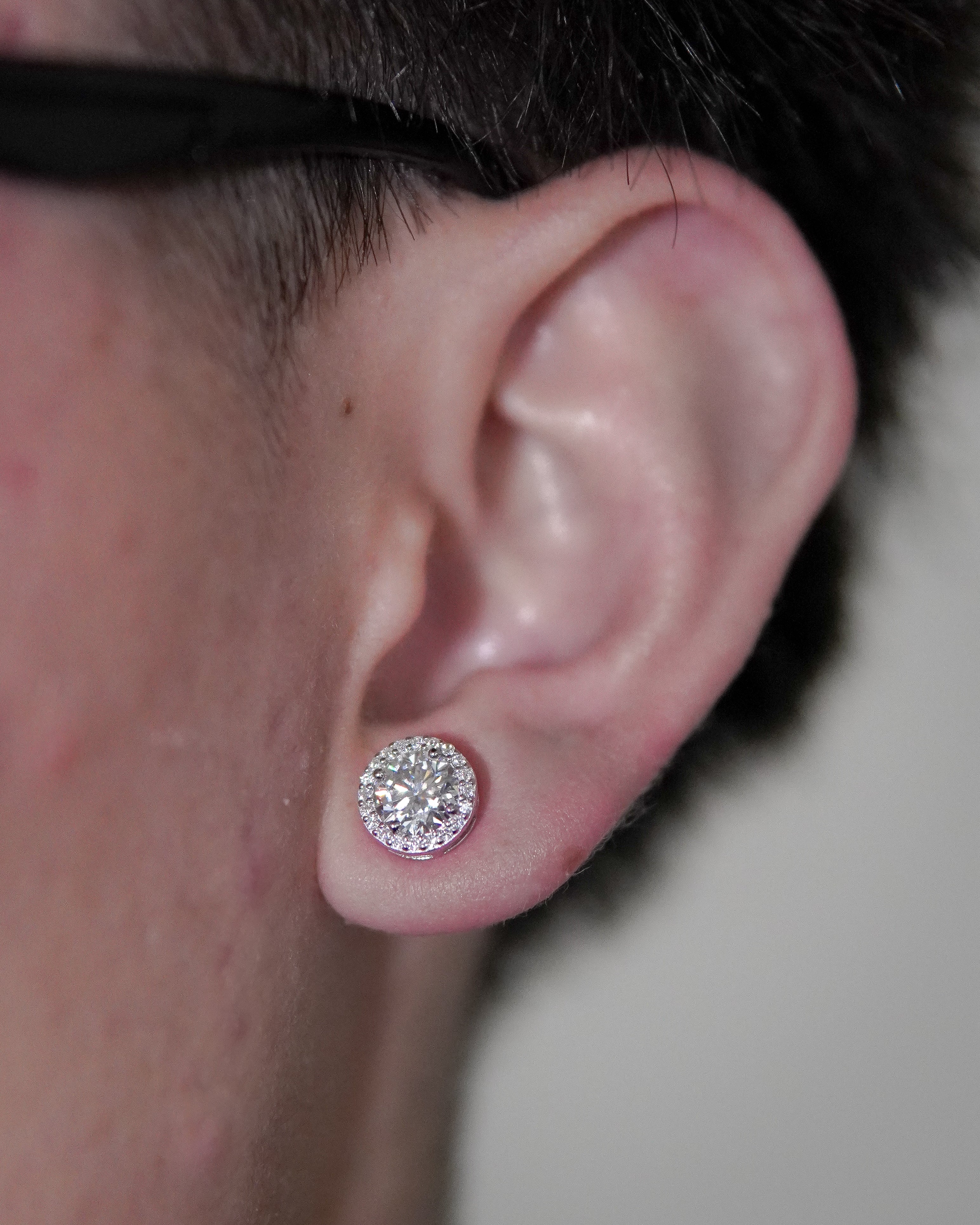 Round Cut Moissanite Diamond Earrings - Lavenir Jewelry